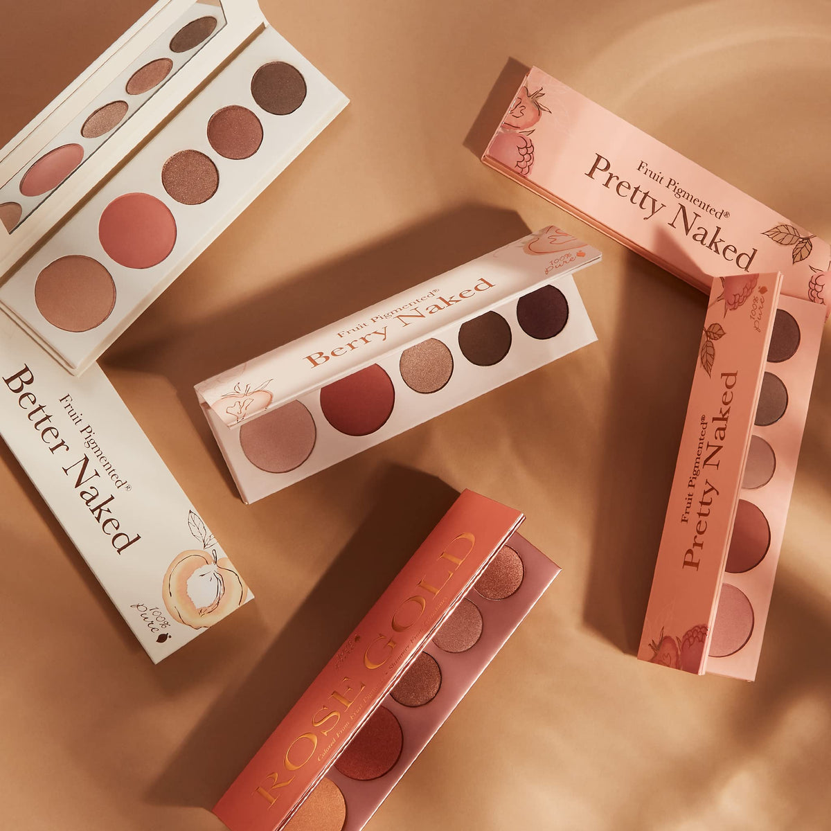 100% PURE close-up of powder texture highlighting smooth blendable fruit-pigmented finish