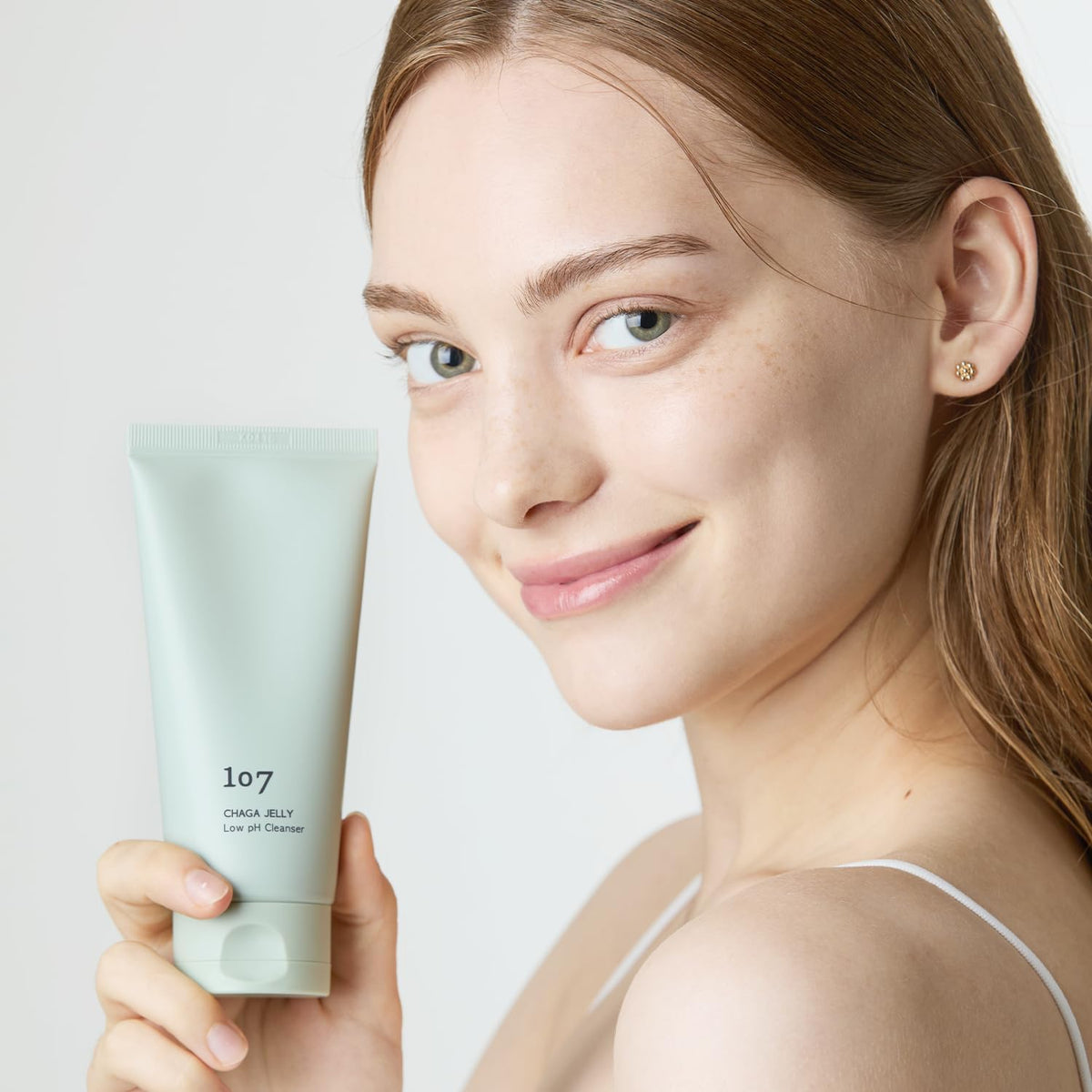 107 gel texture dispensed on hand highlighting gentle cleanse