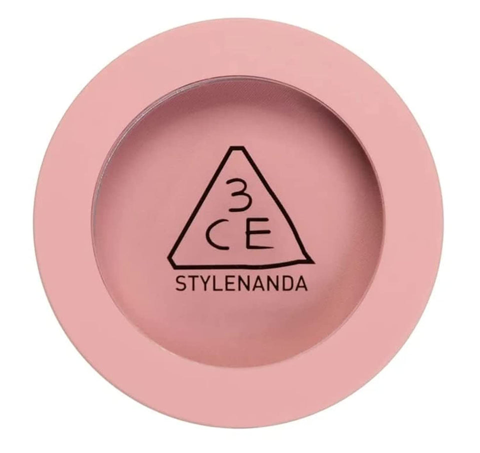 3CE front pan showing mono pink shade and neat pressed surface for easy application