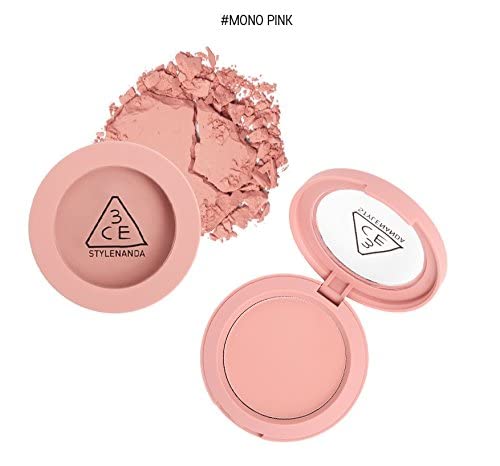 3CE close-up texture of mono pink blush revealing fine-milled, smooth finish