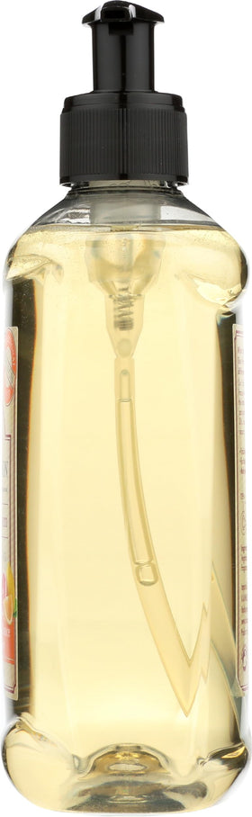 A La Maison bottle next to a hand showing 16.9 fl oz scale and convenient refill benefit