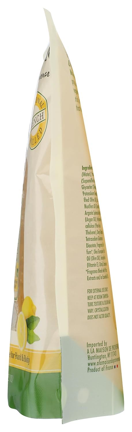 A LA MAISON label detail highlighting product identity and usage benefit