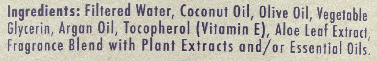 A LA MAISON creamy lather close-up demonstrating gentle moisturizing benefit