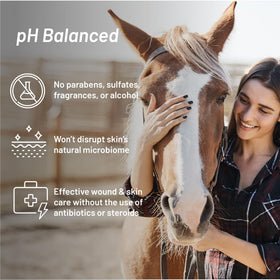 Absorbine shampoo lather on horse coat illustrating gentle cleansing and hydrating action benefit