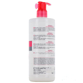 ACM Dépiwhite texture close-up demonstrating creamy lightweight formula and hydration