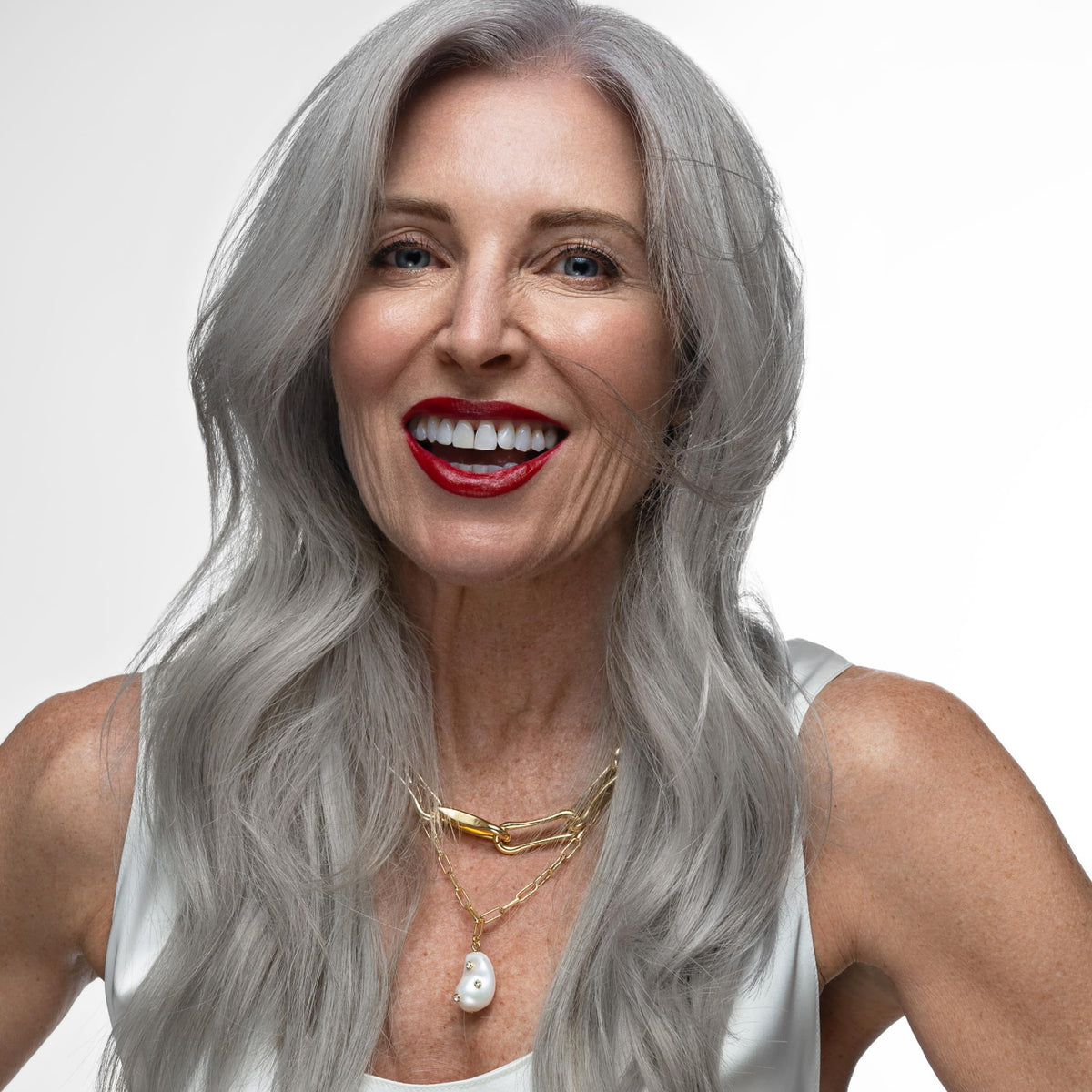 AGE beautiful label close-up highlighting CoQ10 and charcoal formula