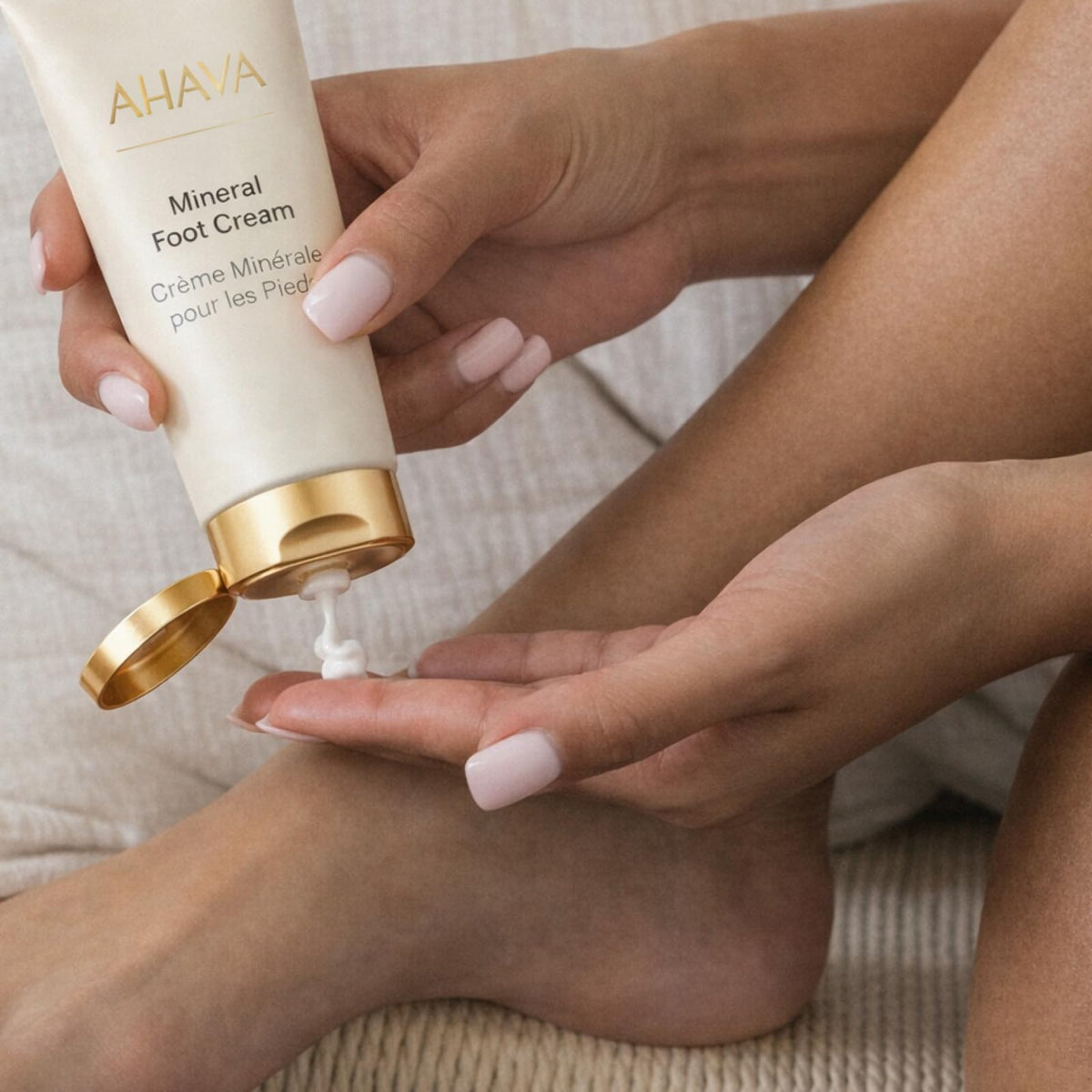 AHAVA ingredients label with Dead Sea minerals, showing ingredient transparency