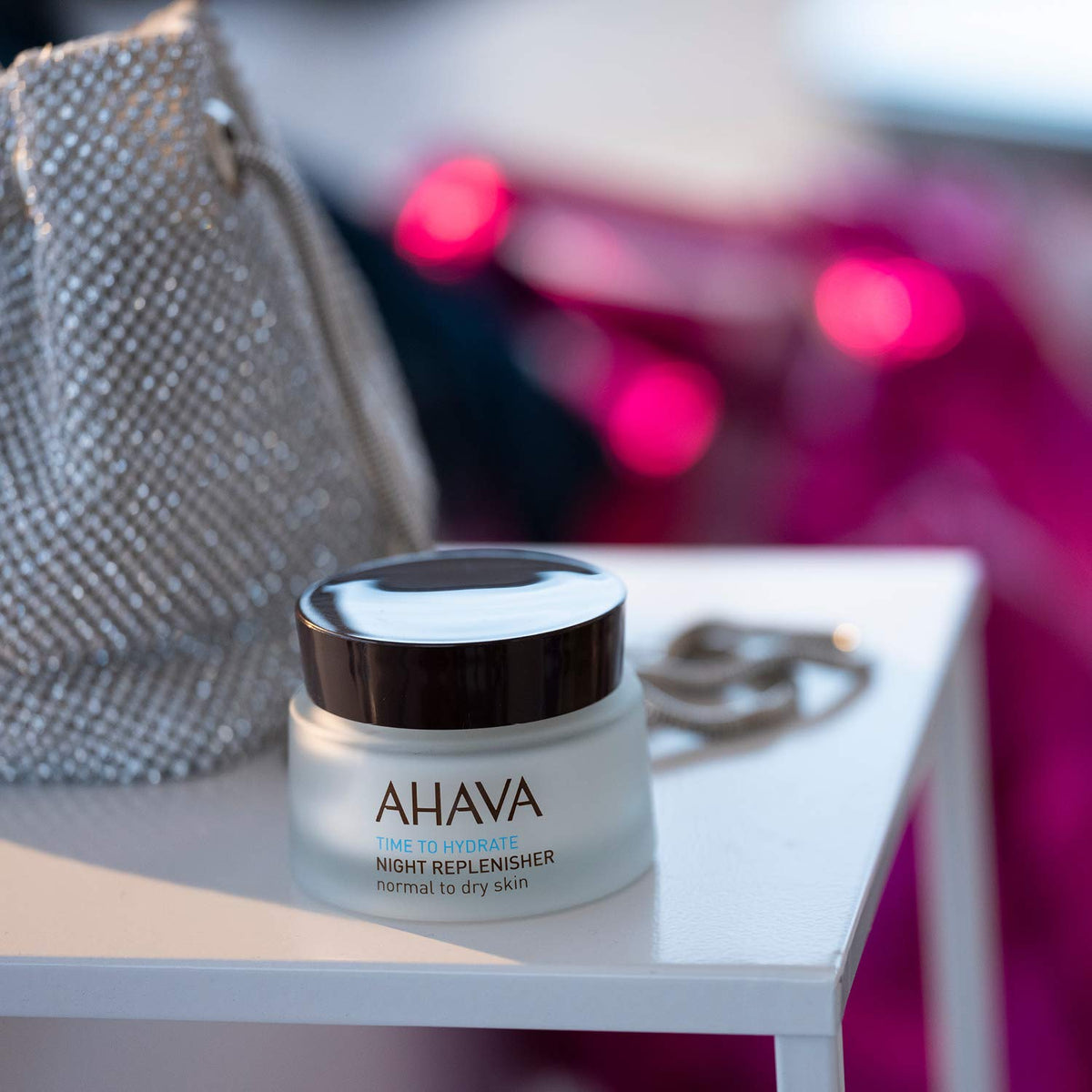 AHAVA Osmoter Dead Sea minerals close-up highlighting nourishing minerals