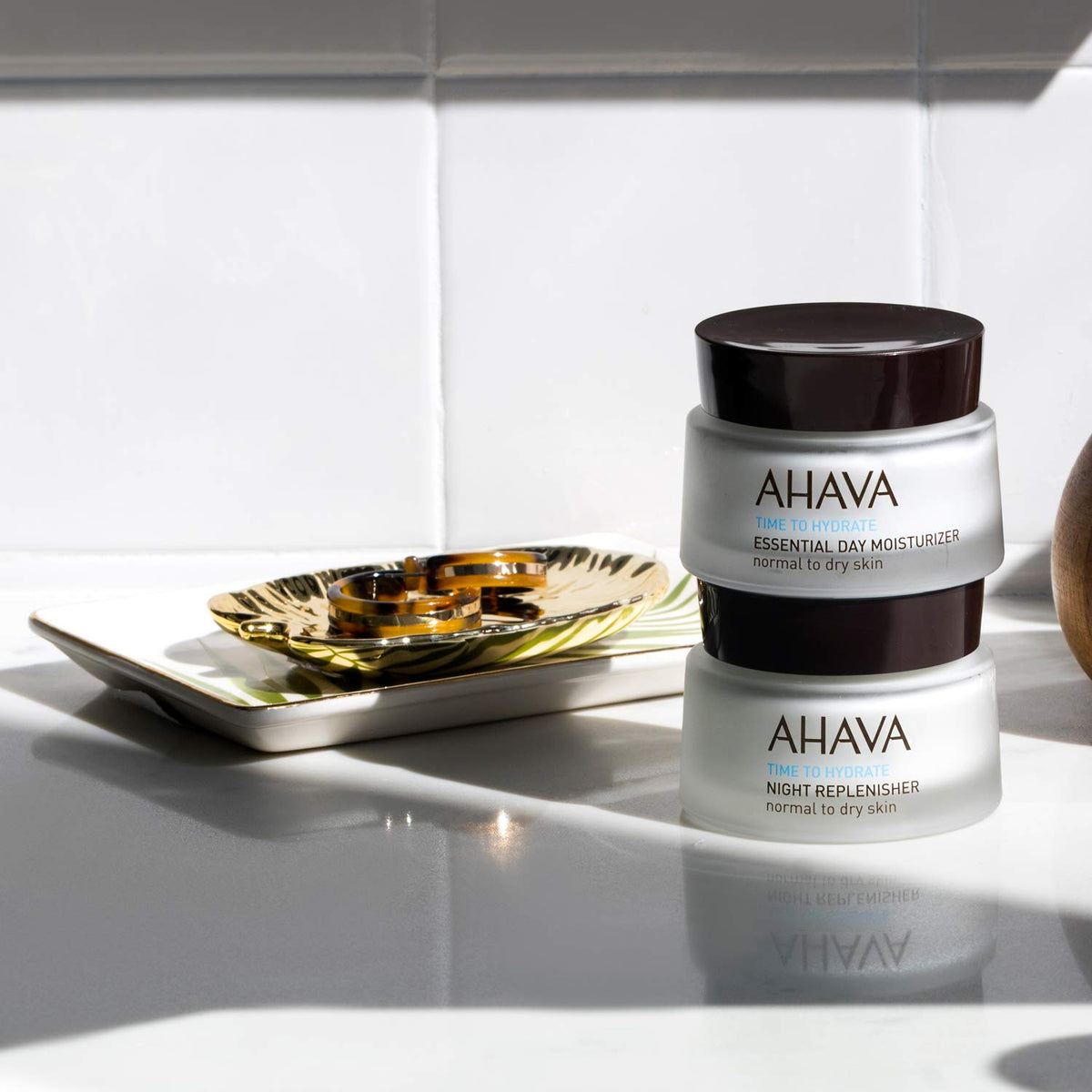 AHAVA product label and ingredients panel showing formula transparency
