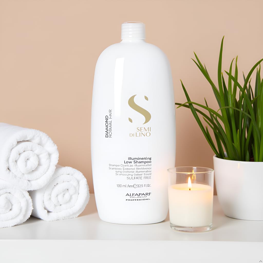 ALFAPARF MILANO creamy foam texture demonstrating gentle cleansing benefit