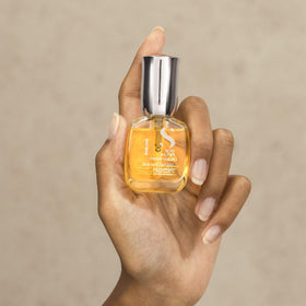 ALFAPARF MILANO label close-up highlighting flaxseed and Vitamin E ingredients