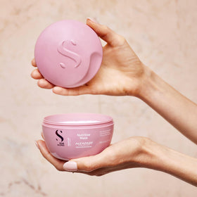 ALFAPARF MILANO application in salon delivering professional hydration