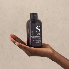 ALFAPARF MILANO dispenser releasing gel for easy precise application