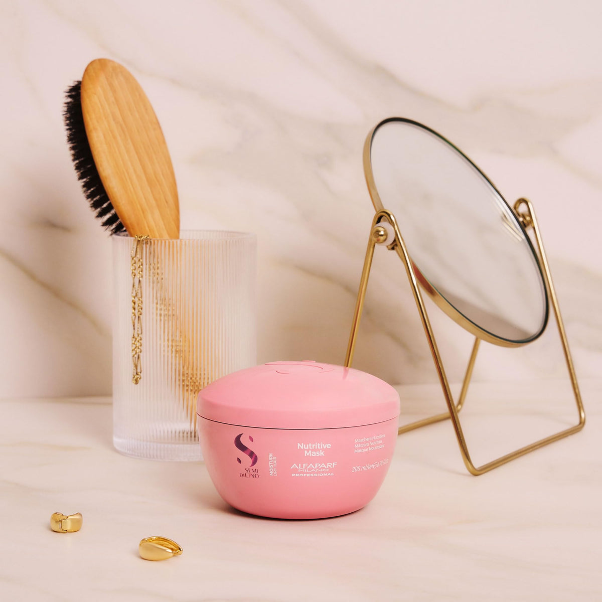 ALFAPARF MILANO open jar texture demonstrating creamy hydration