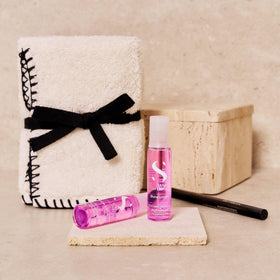 ALFAPARF MILANO open vial texture displayed for lightweight lotion benefit