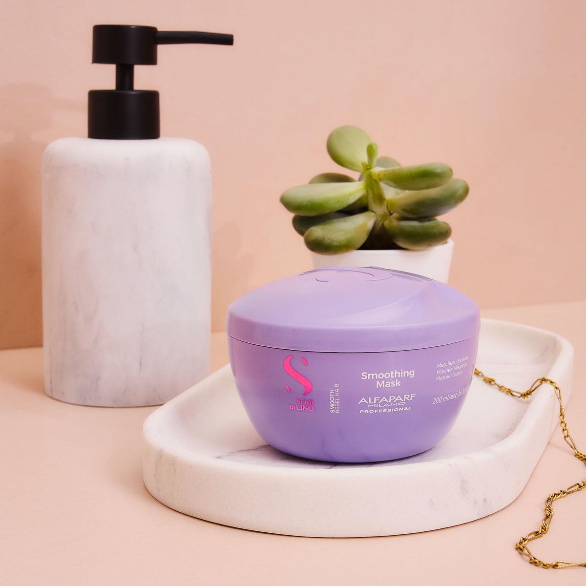 ALFAPARF MILANO open jar close-up of rich mask texture highlighting creamy hydration
