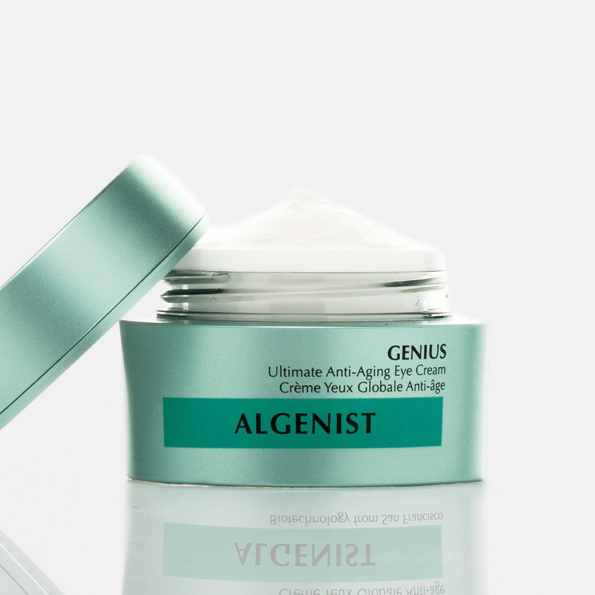 algenist close-up label showing vegan collagen and clean claims