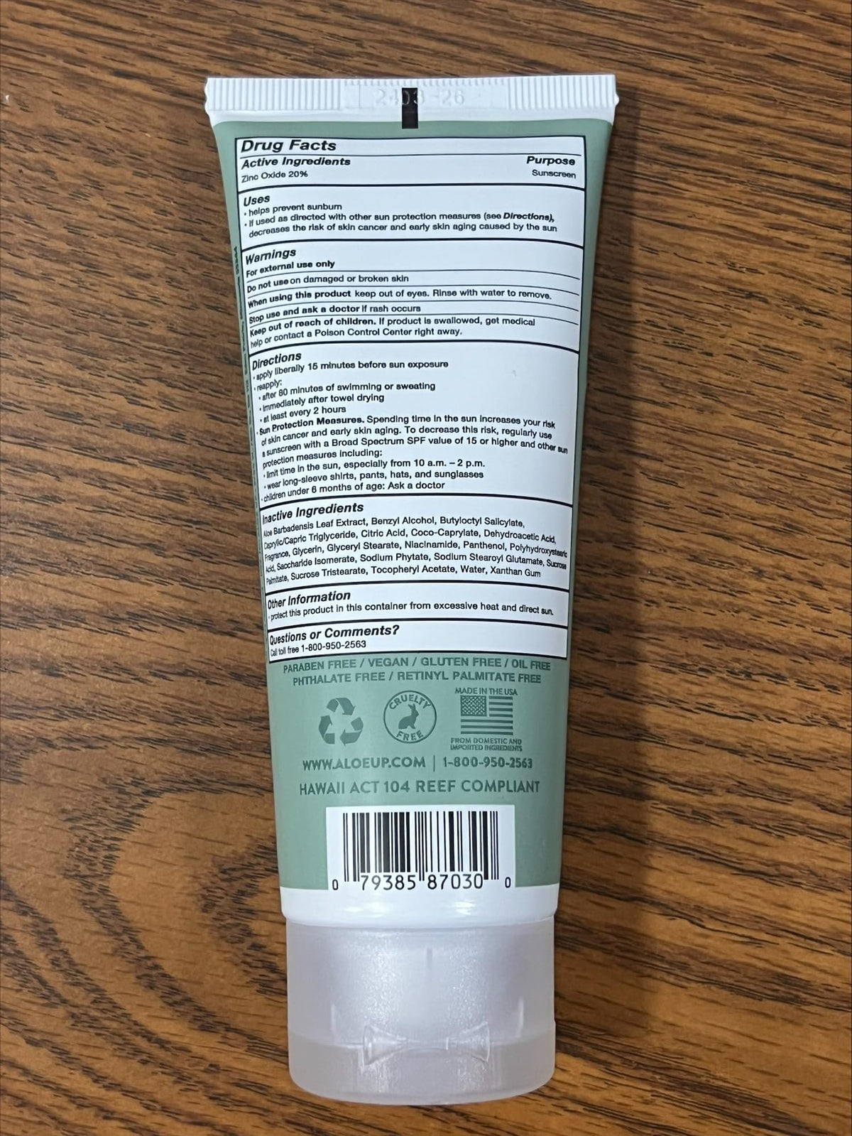Aloe Up ingredient label closeup showing Gen2 zinc oxide and aloe vera benefits