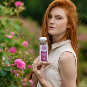 Alteya Organics mist on curly hair showing refresh and frizz control