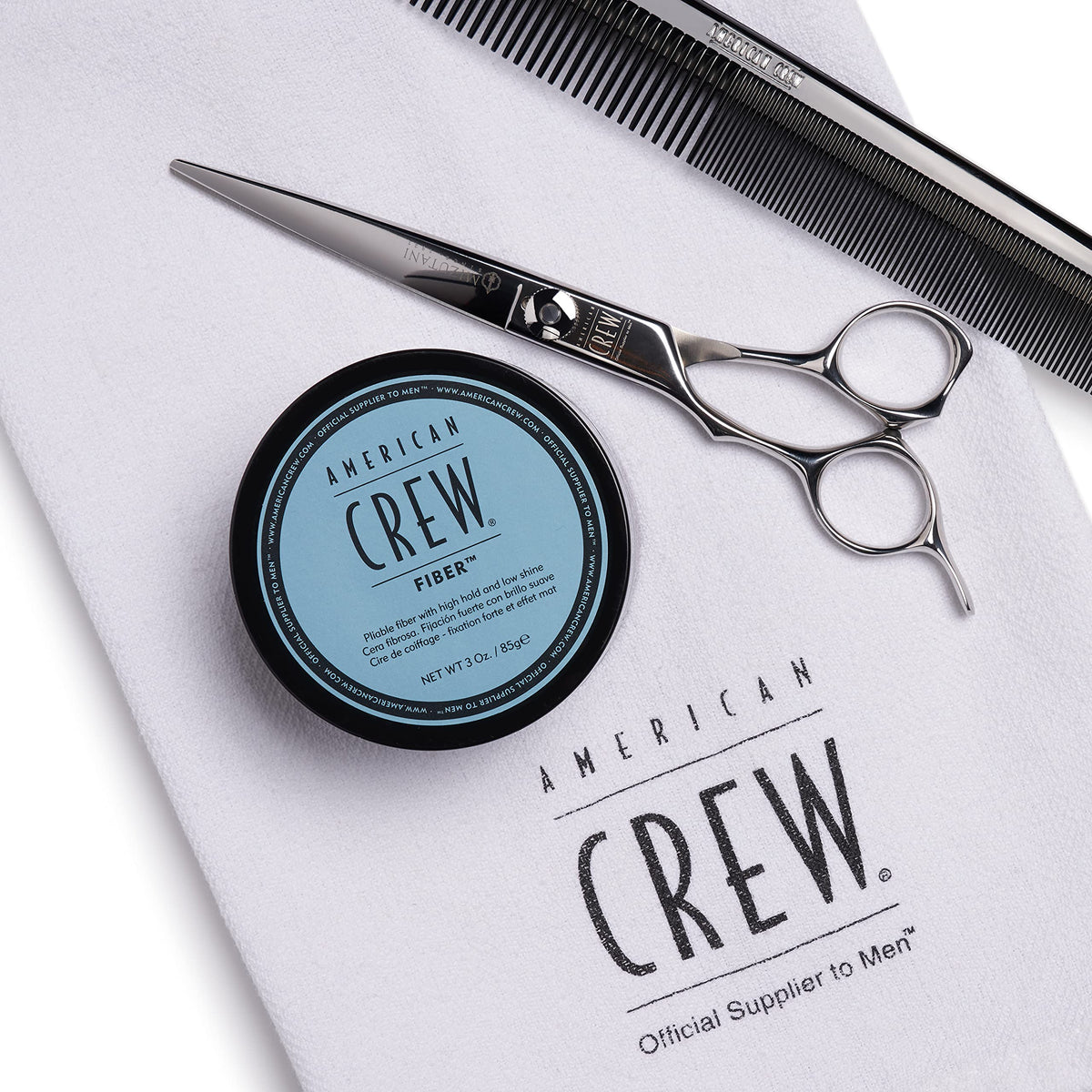 american crew applied in hair demonstrating matte hold and natural texture