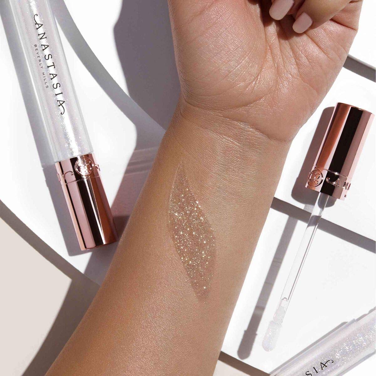 Anastasia Beverly Hills open cap and tube illustrating easy access and generous product pickup