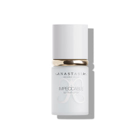 Anastasia Beverly Hills mist being sprayed on face demonstrating even coverage