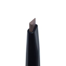 Anastasia Beverly Hills triangular tip close-up demonstrating three-edge precision for versatile shaping
