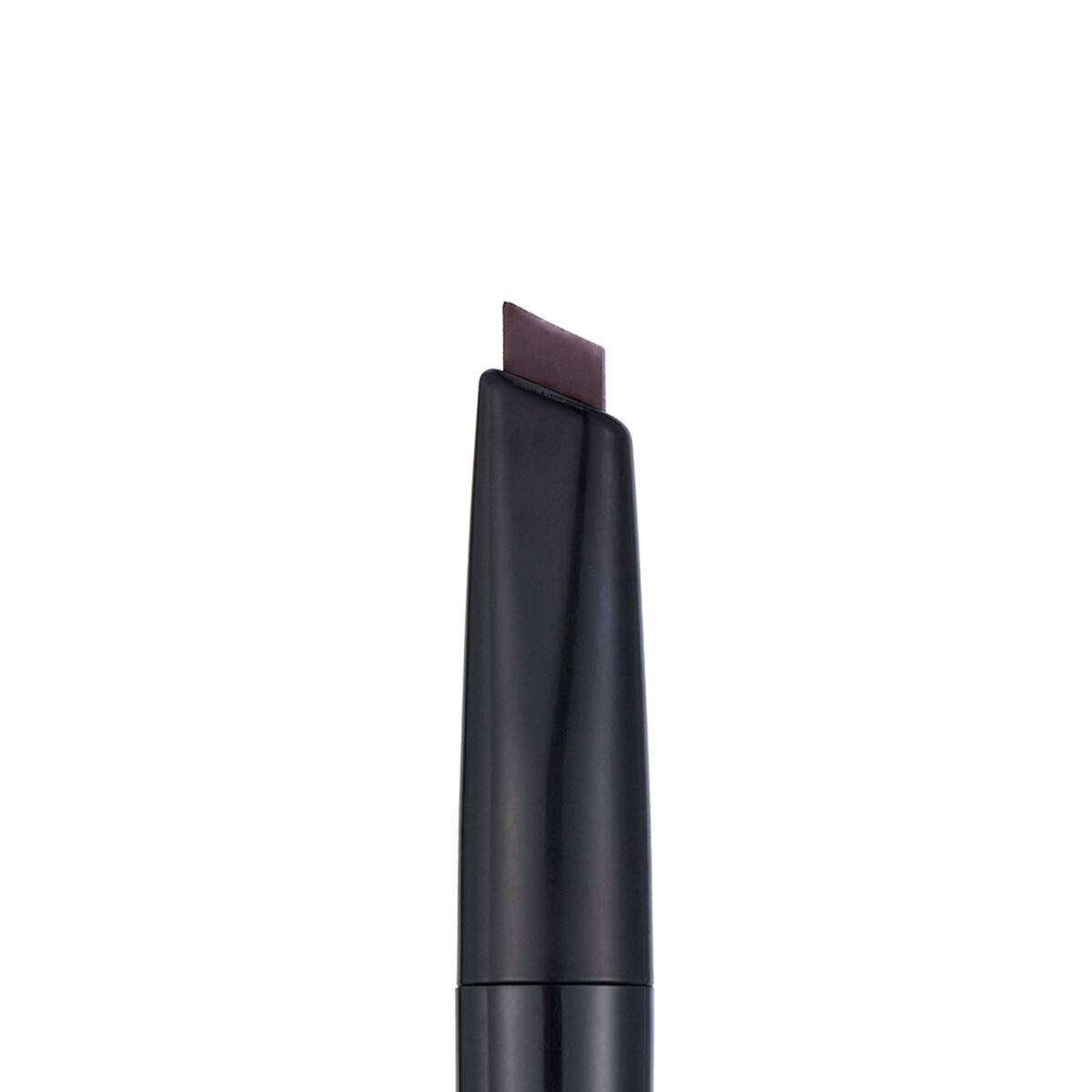 Anastasia Beverly Hills close-up of triangular tip demonstrating precision strokes