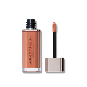 Anastasia Beverly Hills teardrop applicator close-up for precise lip definition