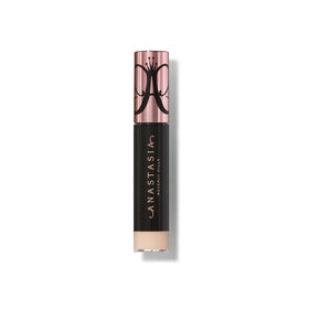 Anastasia Beverly Hills applicator wand close-up delivering precise product