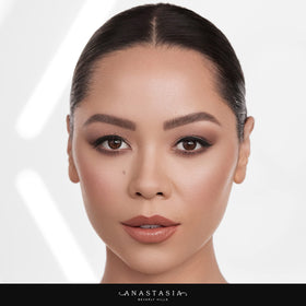 Anastasia Beverly Hills pencil used to define eyebrow showing clean arch benefit
