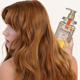 &honey conditioner cream swipe detail demonstrating smoothing hydration benefit