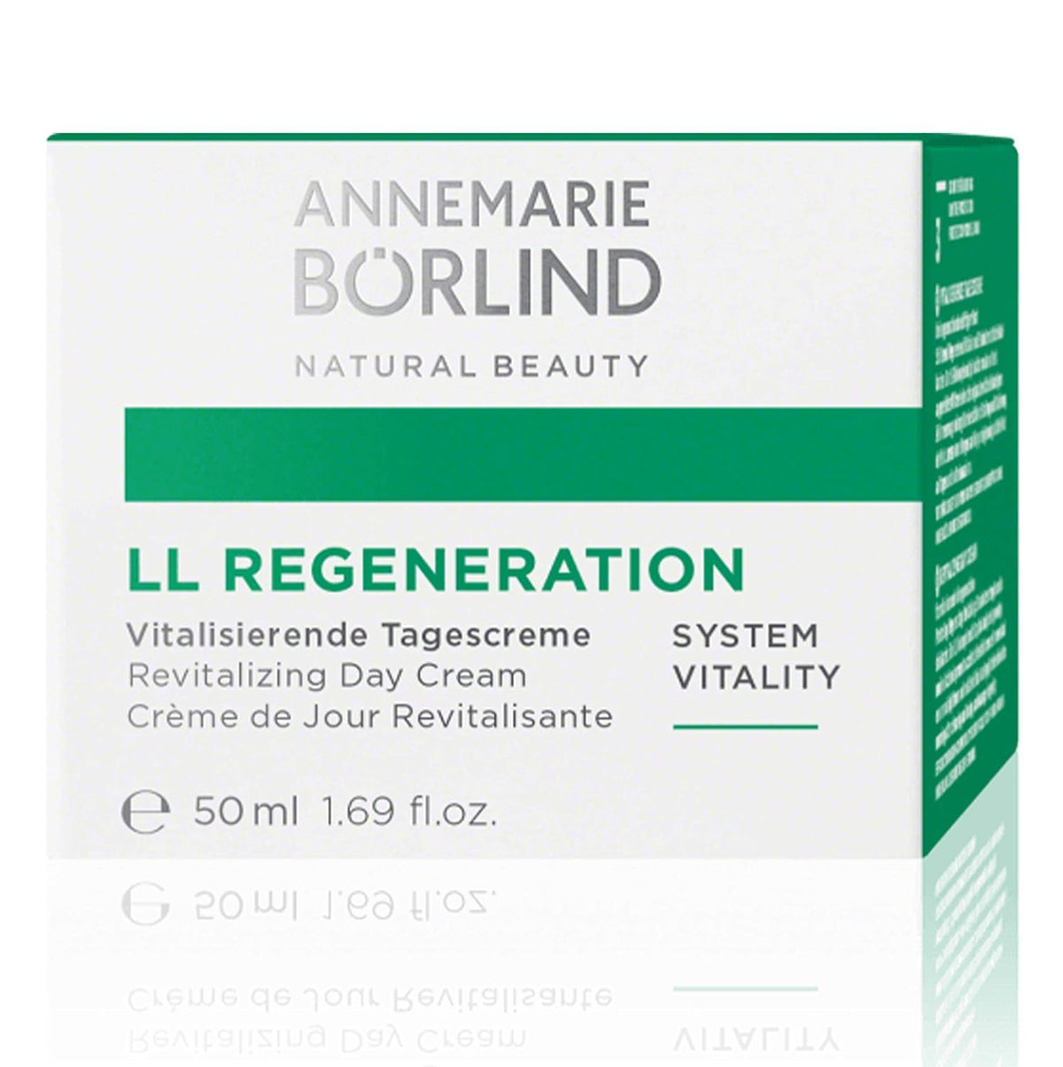 ANNEMARIE BÖRLIND cream texture closeup illustrating lightweight hydration