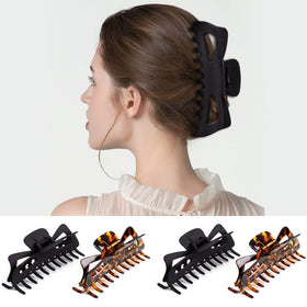 Antmoilios side profile with jaw open showing wide opening to fit volume