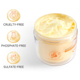 Aomimegel creamy texture on hand illustrating rich blend and easy absorption benefit