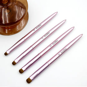 Aridito close-up of tapered bristle tip highlighting fine control and clean lines