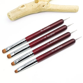 Aridito close-up of tapered bristles showing precision sizes and clean edges
