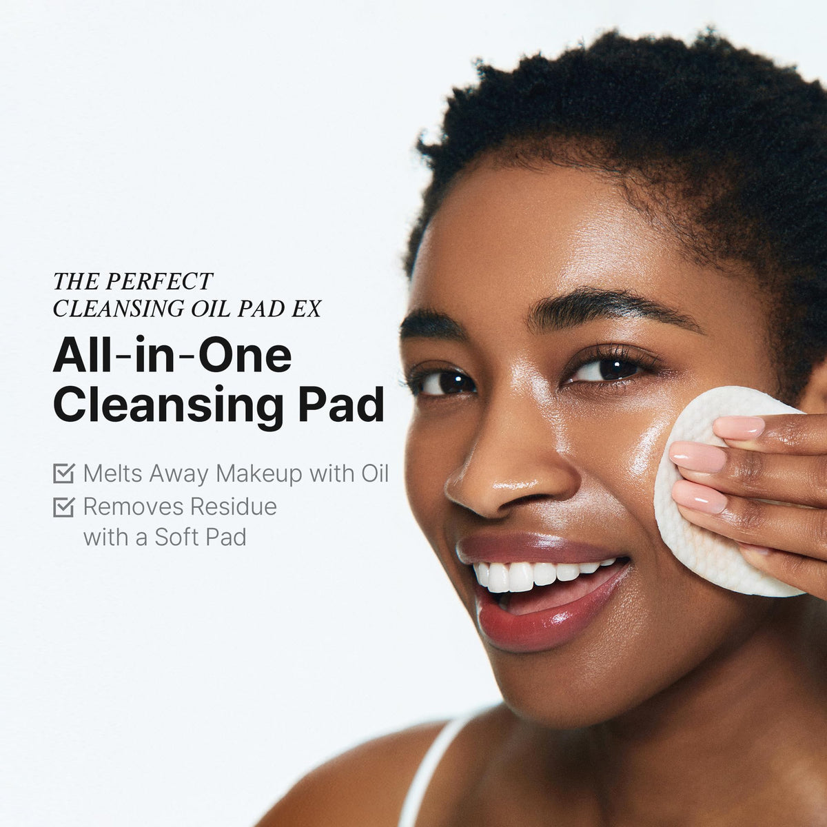 Ariul embossed pad close-up highlighting texture that lifts makeup without harsh rubbing