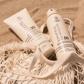 Australian Gold mist application closeup demonstrating lightweight blendability