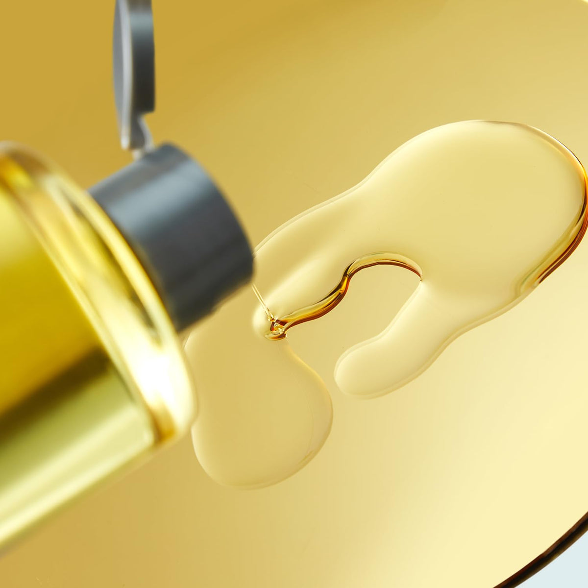Autumn Shower oil drop on skin texture close-up showing fast-absorbing benefit