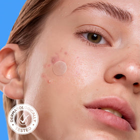 AVARELLE close-up showing hydrocolloid texture and strong absorption