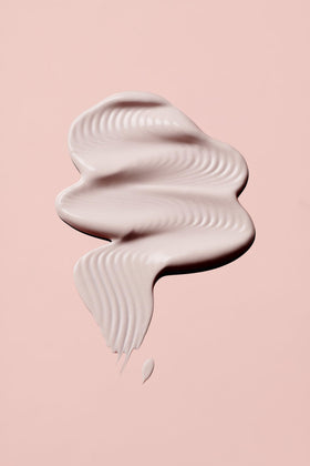 Averr Aglow application on face demonstrating overnight mask use