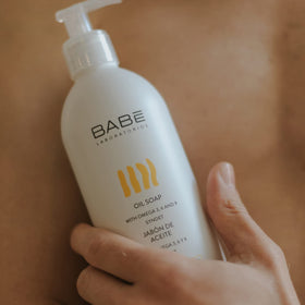 LABORATORIOS BABE bottle beside moisturizer to show routine pairing