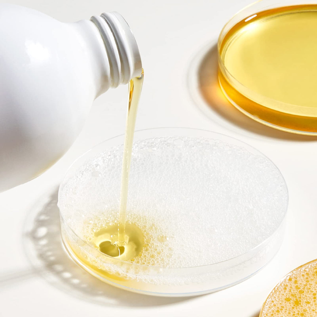 LABORATORIOS BABE ingredient icons highlighting omega 3 6 9 benefits