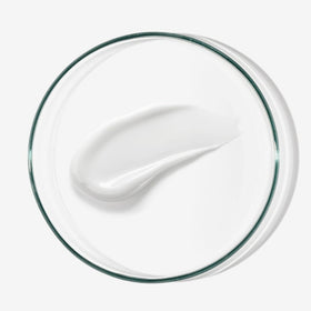 LABORATORIOS BABE applied to dry elbow in use photo showing visible softening and comfort benefit