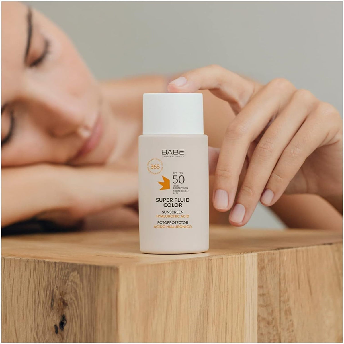 Babe detail of pump dispensing sunscreen for controlled, mess-free use