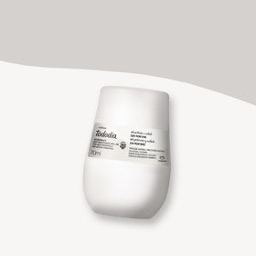 Bagues close-up of roll-on applicator demonstrating smooth hydration
