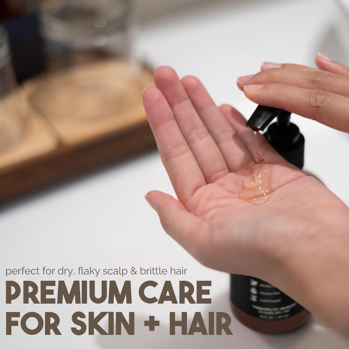 BALM OF GILEAD oil pour and thick texture closeup showing emollient richness benefit