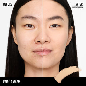 bareMinerals compact opened with powder and sponge ready for touch-ups, portable application advantage