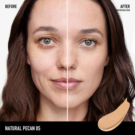 bareMinerals close-up texture swatch highlighting smooth matte finish benefit